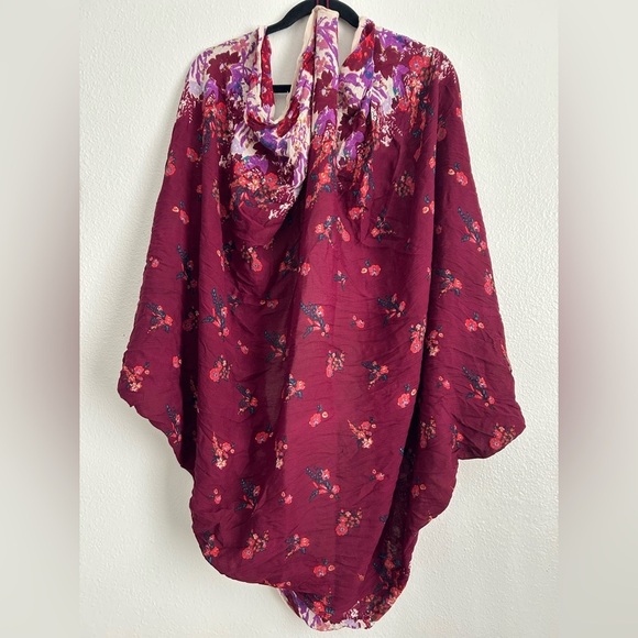 Free People Bali Wrapped in Blooms Floral Kimono - Picture 6 of 11